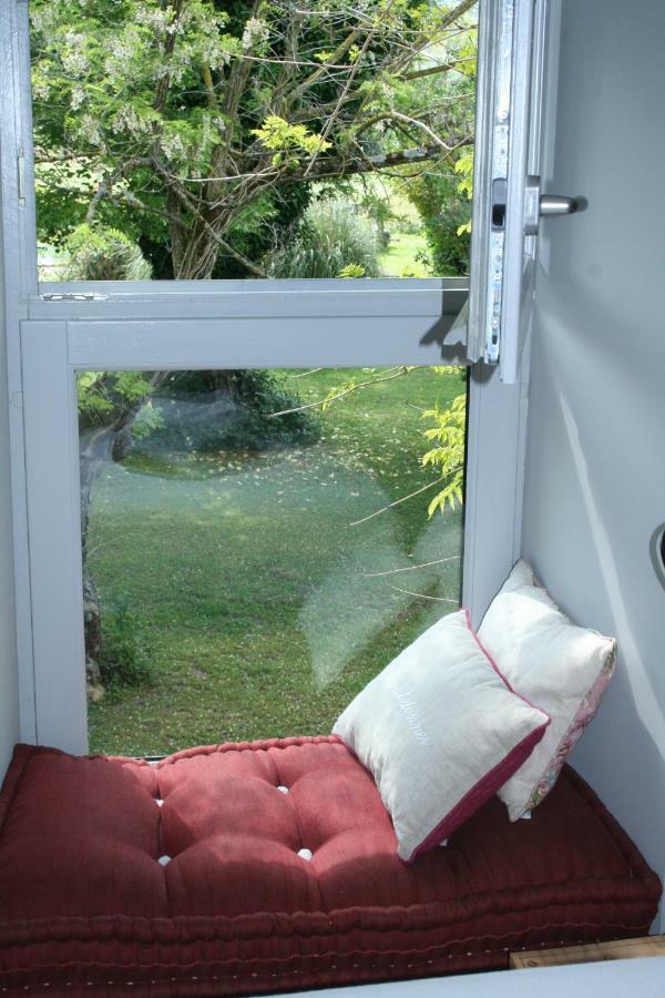 Le Domaine Des Rouges Queues Guest house *